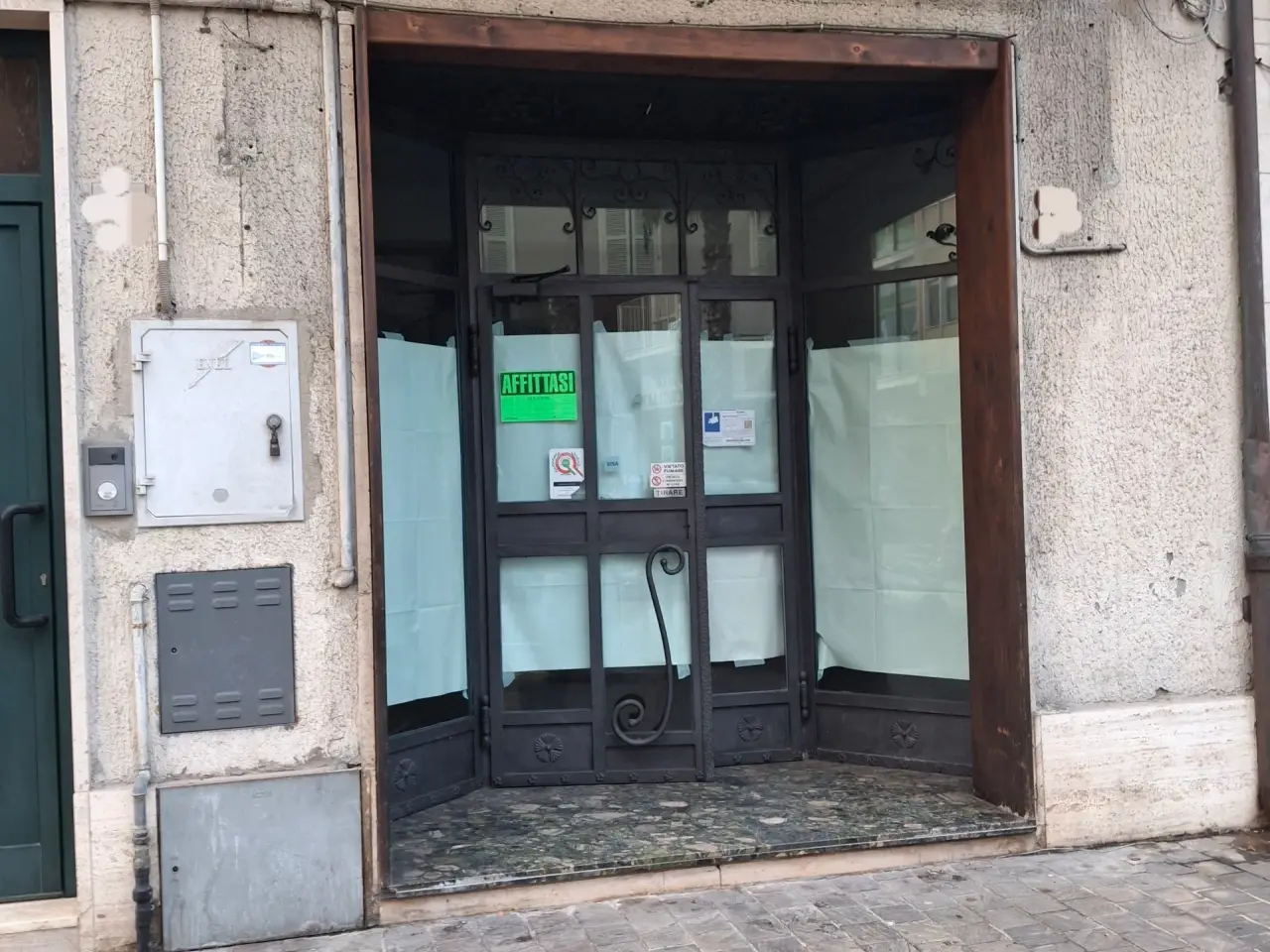 Palazzina commerciale in Corso Vittorio Emanuele, Civitanova Marche, {3} - Foto 1
