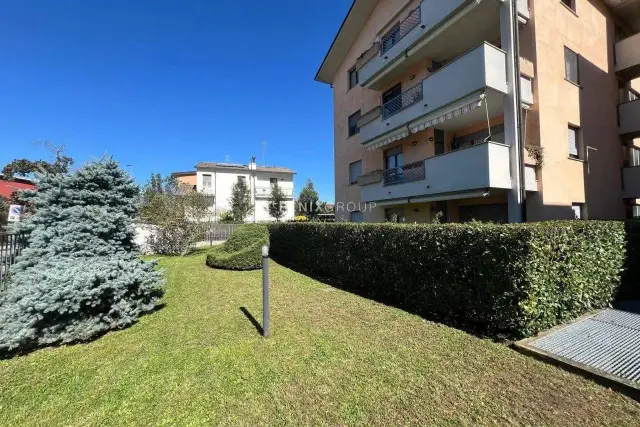 Trilocale in Viale della Vittoria 56, Villasanta - Foto 1