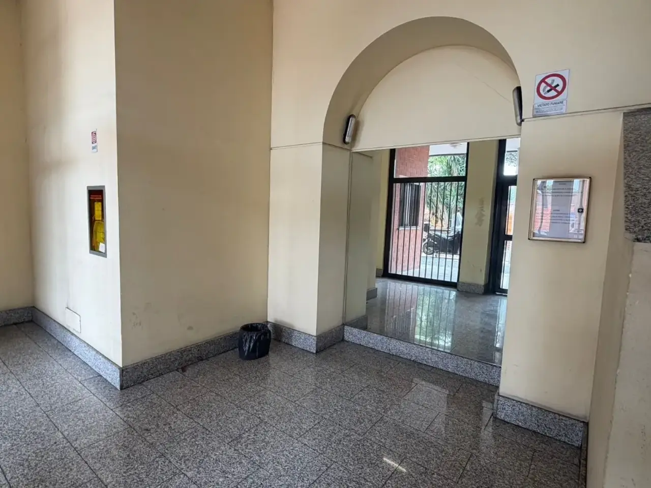Ufficio in Viale Palmiro Togliatti 1639, Roma, {3} - Foto 2