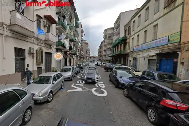 Geschäft in Via Generale Raffaele Carrascosa, Napoli - Foto 1