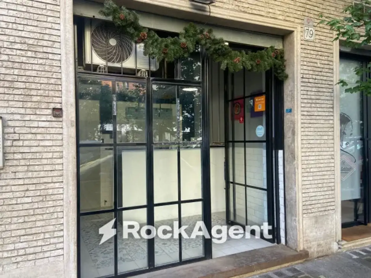Negozio in Via Ugo Balzani 79, Roma, {3} - Foto 1