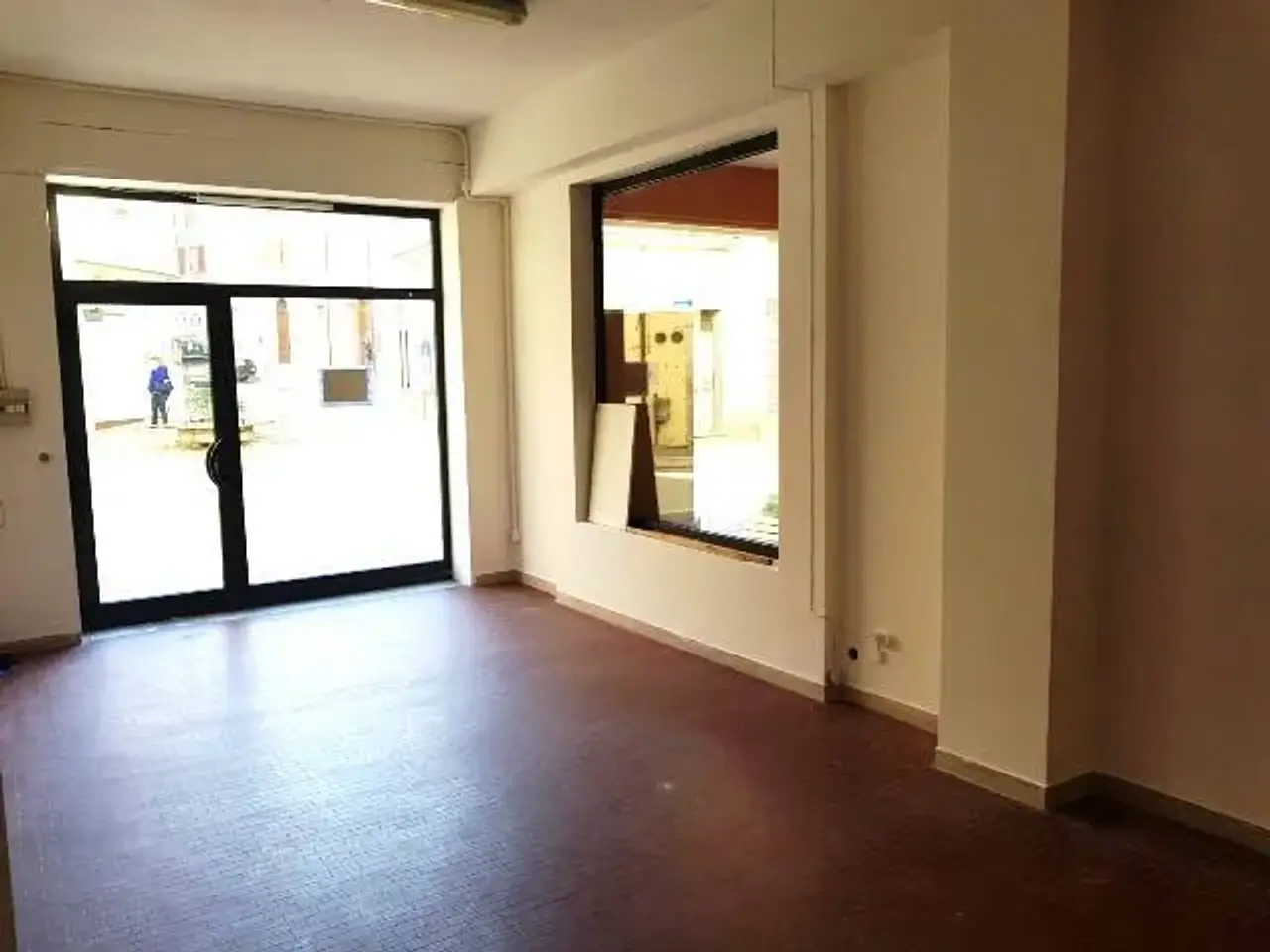 Negozio in Viale Eustachio, San Severino Marche, {3} - Foto 2