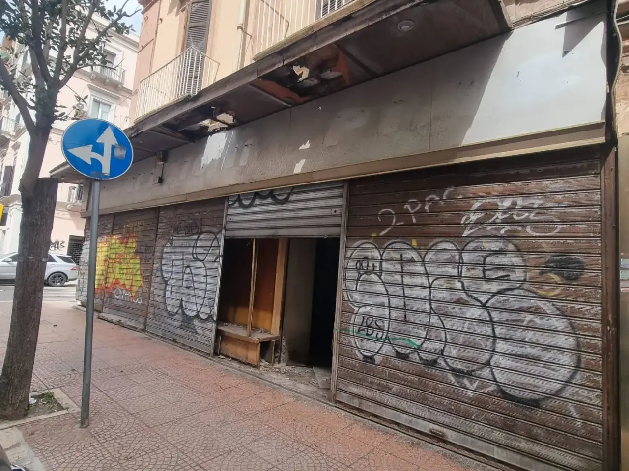 Negozio in Via Principe Amedeo 129, Taranto, {3} - Foto 2