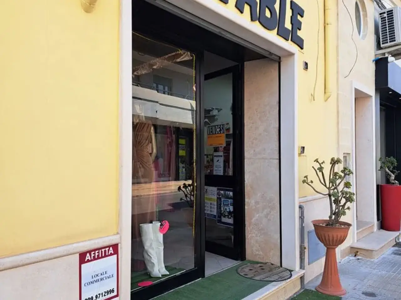 Negozio in Via Roma 20, Manduria, {3} - Foto 1