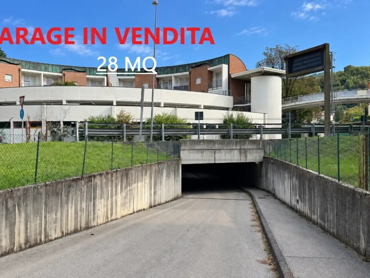 Parcheggio chiuso in , Valdagno, {3} - Foto 1