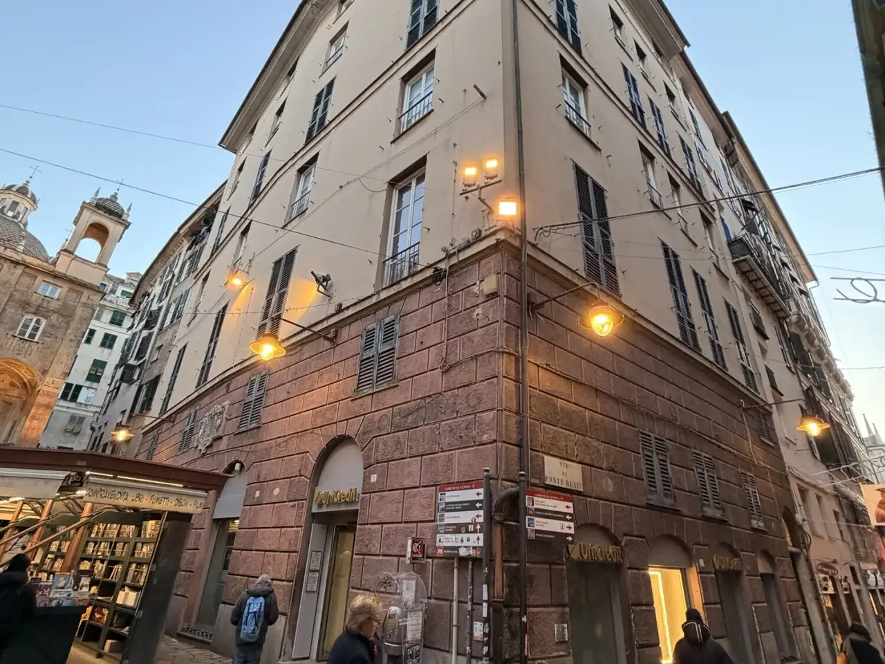 Fabbricato misto in Via Ponte Reale 5, Genova, {3} - Foto 1