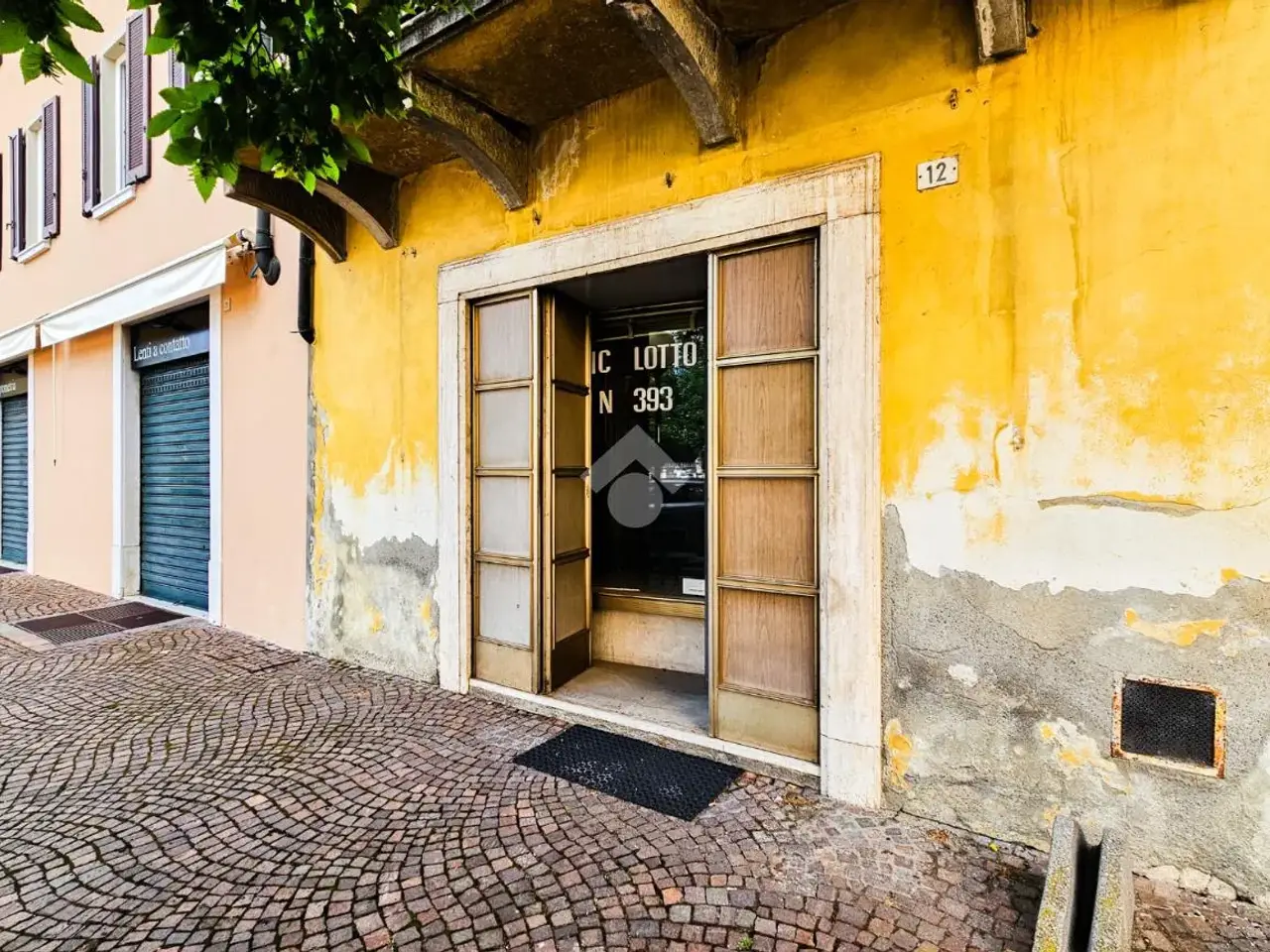 Negozio in Via Giuseppe Garibaldi 11, Verolanuova, {3} - Foto 1
