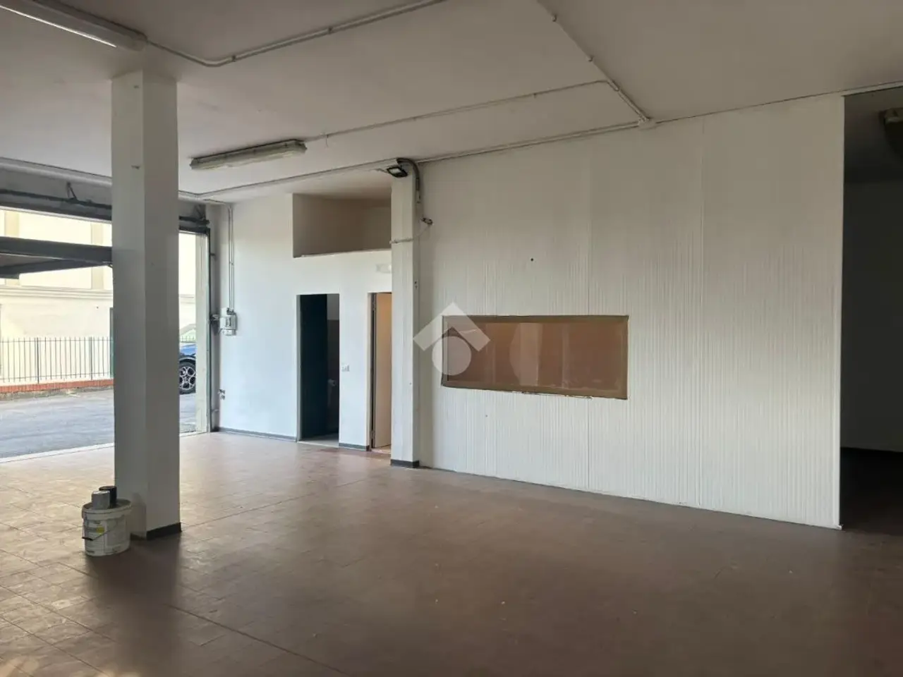 Magazzino in Via Rodolfo Morandi 9, Signa, {3} - Foto 1