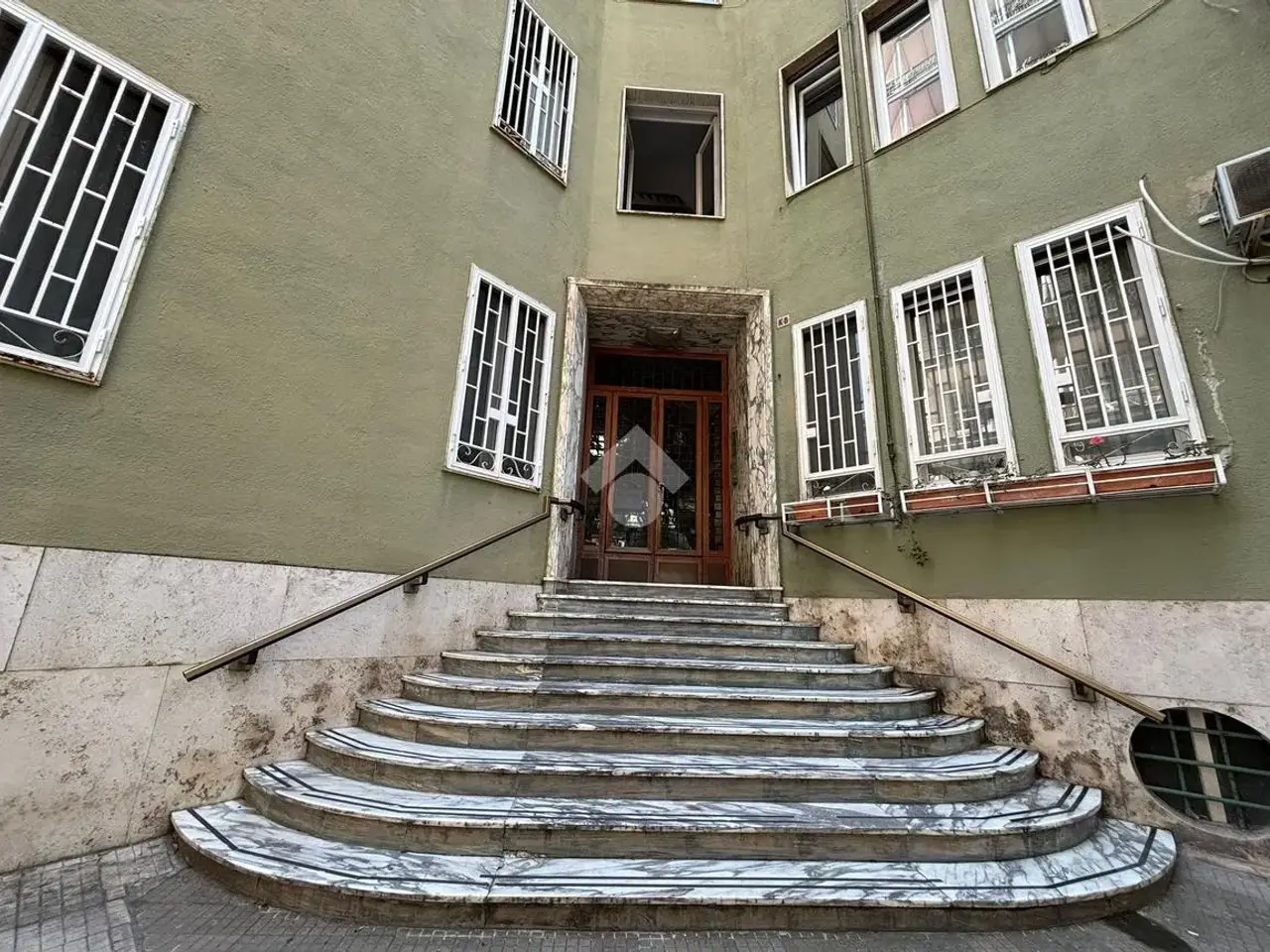 Magazzino in Via Michelangelo Schipa 61, Napoli, {3} - Foto 1