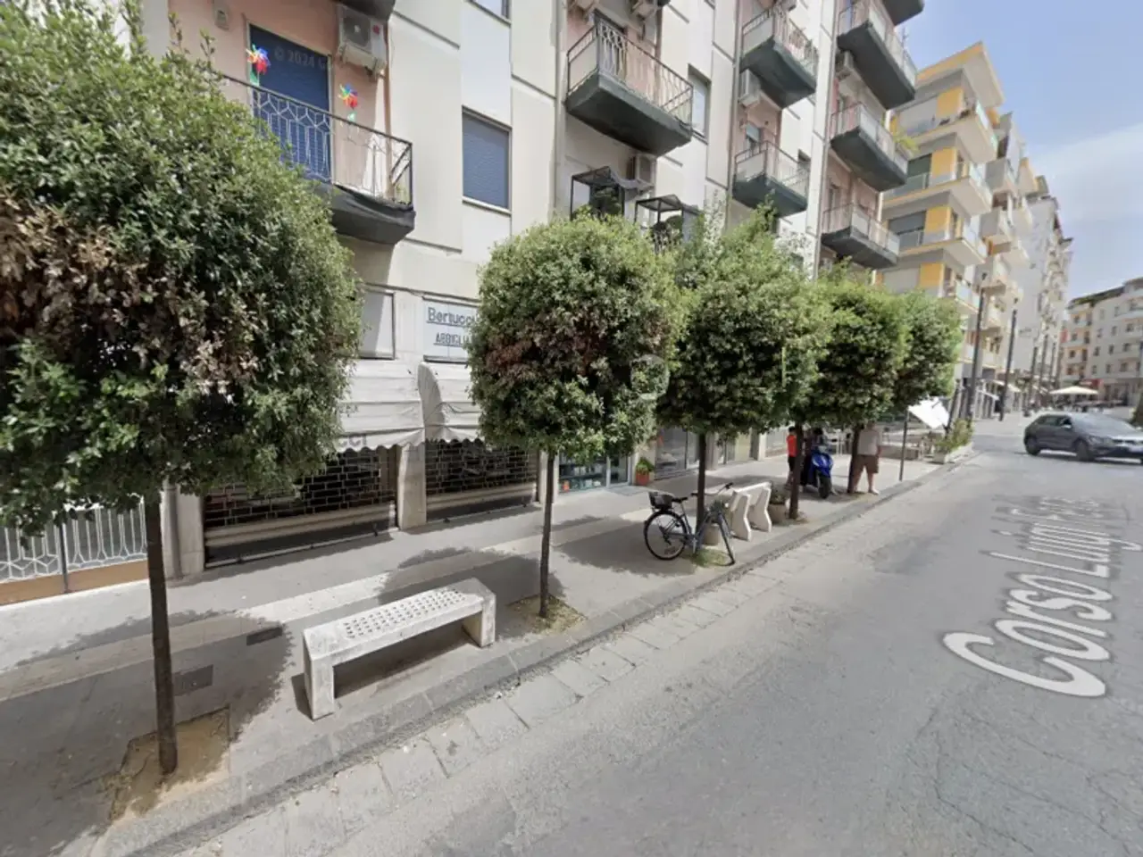 Negozio in Corso Luigi Fera 14 - 16, Cosenza, {3} - Foto 2