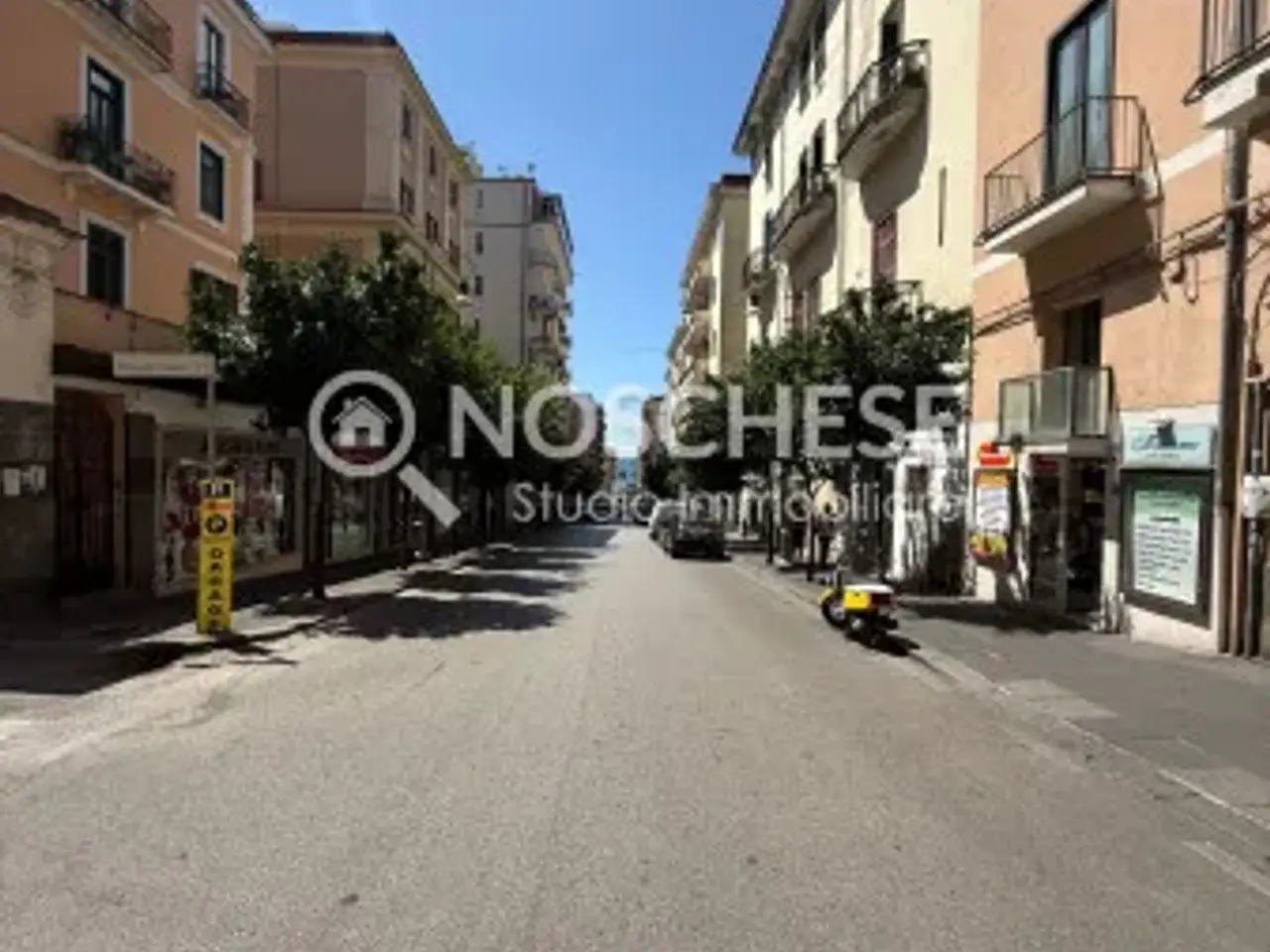 Negozio in Via dei Principati, Salerno, {3} - Foto 1