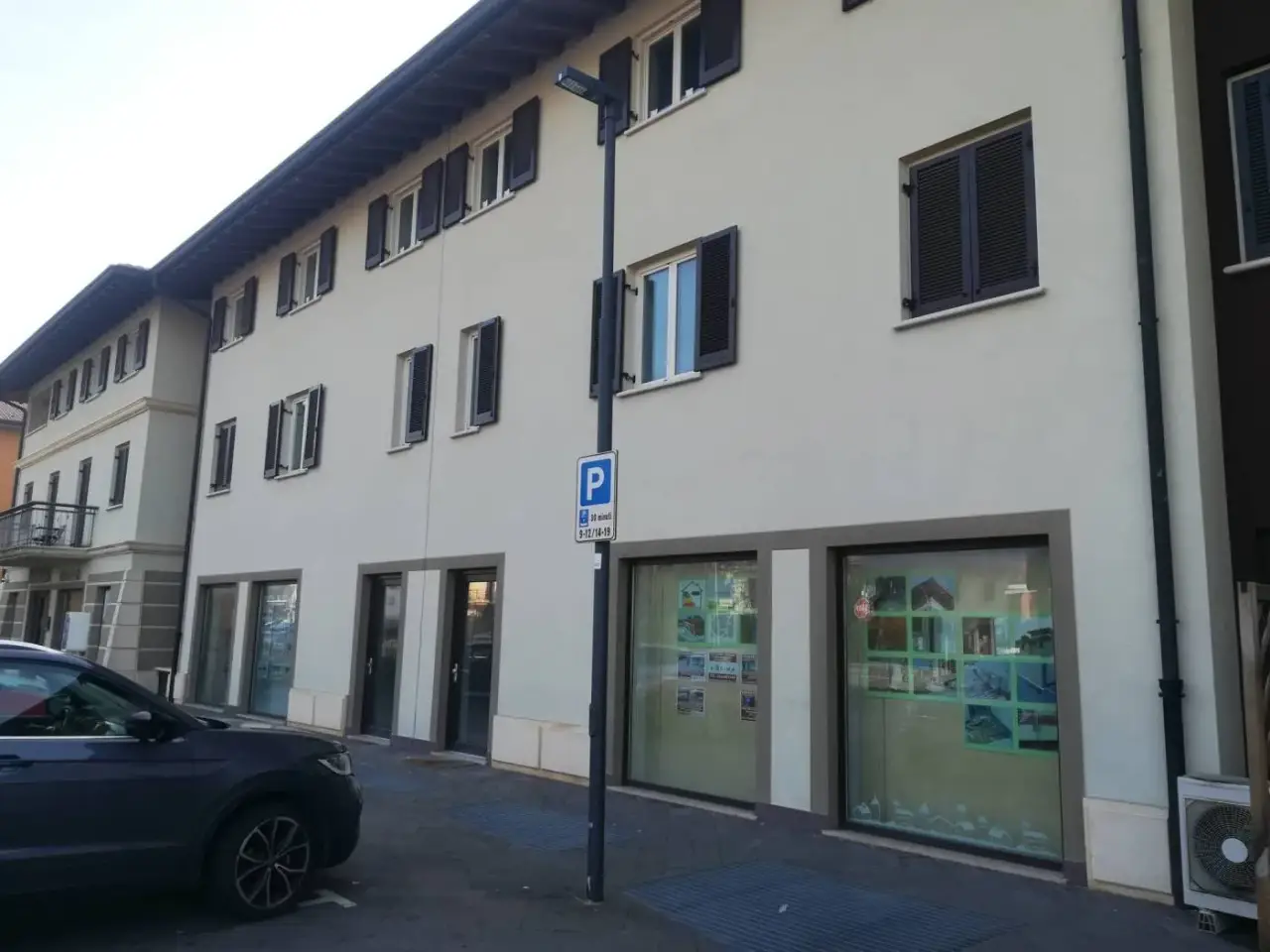 Locale commerciale in Via Cesare Battisti Urgnano, Urgnano, {3} - Foto 2