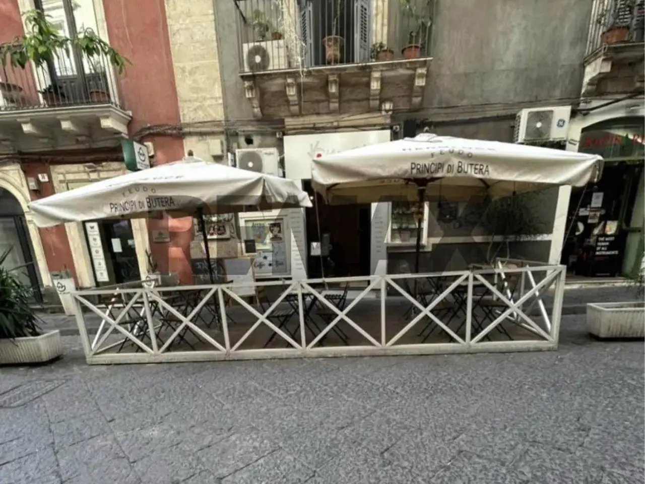 Esercizio commerciale in Via Pacini 34, Catania, {3} - Foto 1