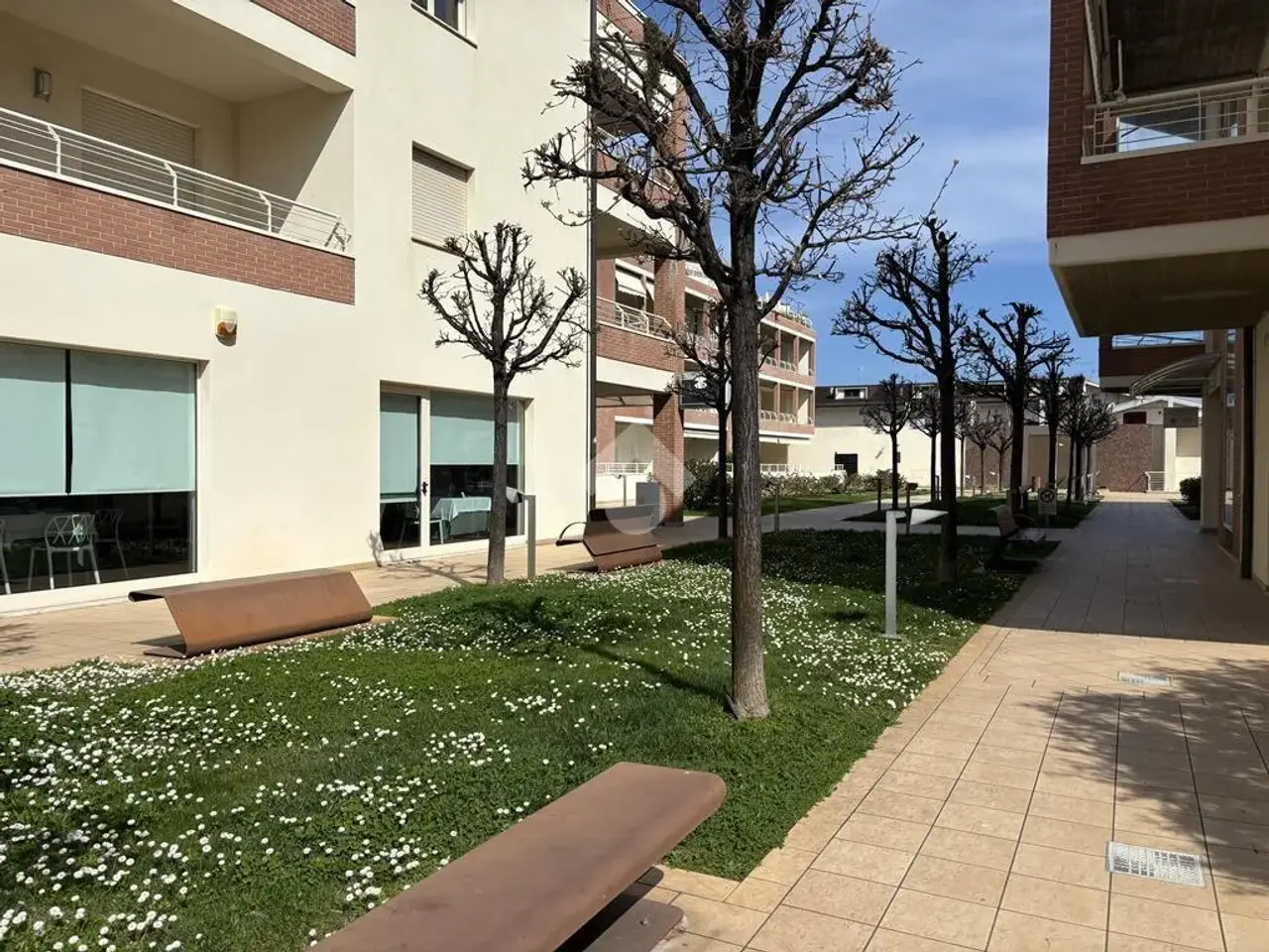 Magazzino in Via Cesare De Titta 12, Pineto, {3} - Foto 1