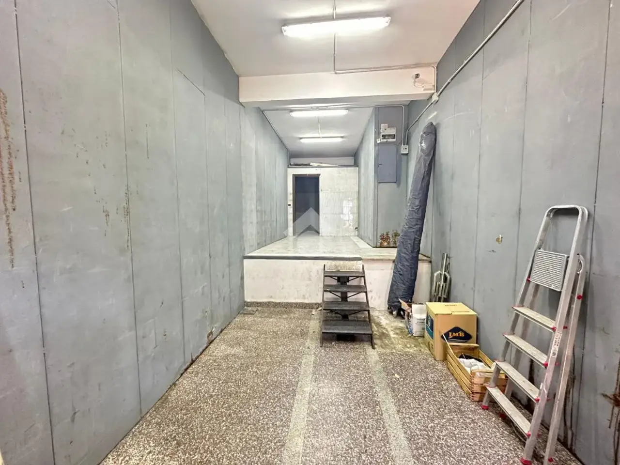 Negozio in Via Monte Rosa 120, Napoli, {3} - Foto 2