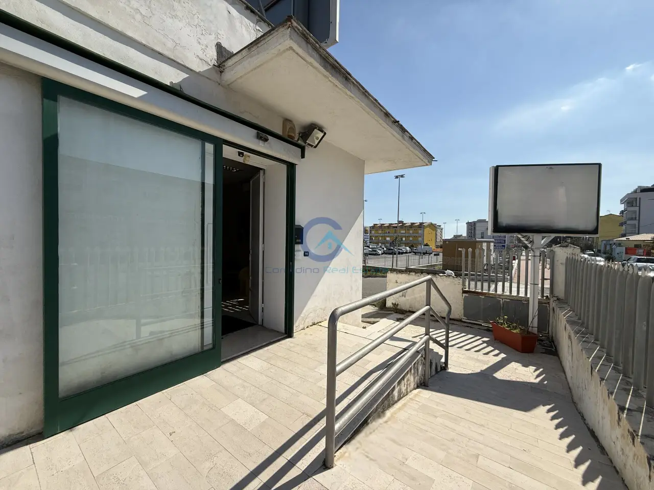 Palazzina commerciale in Viale Magna Grecia 247, Catanzaro, {3} - Foto 2