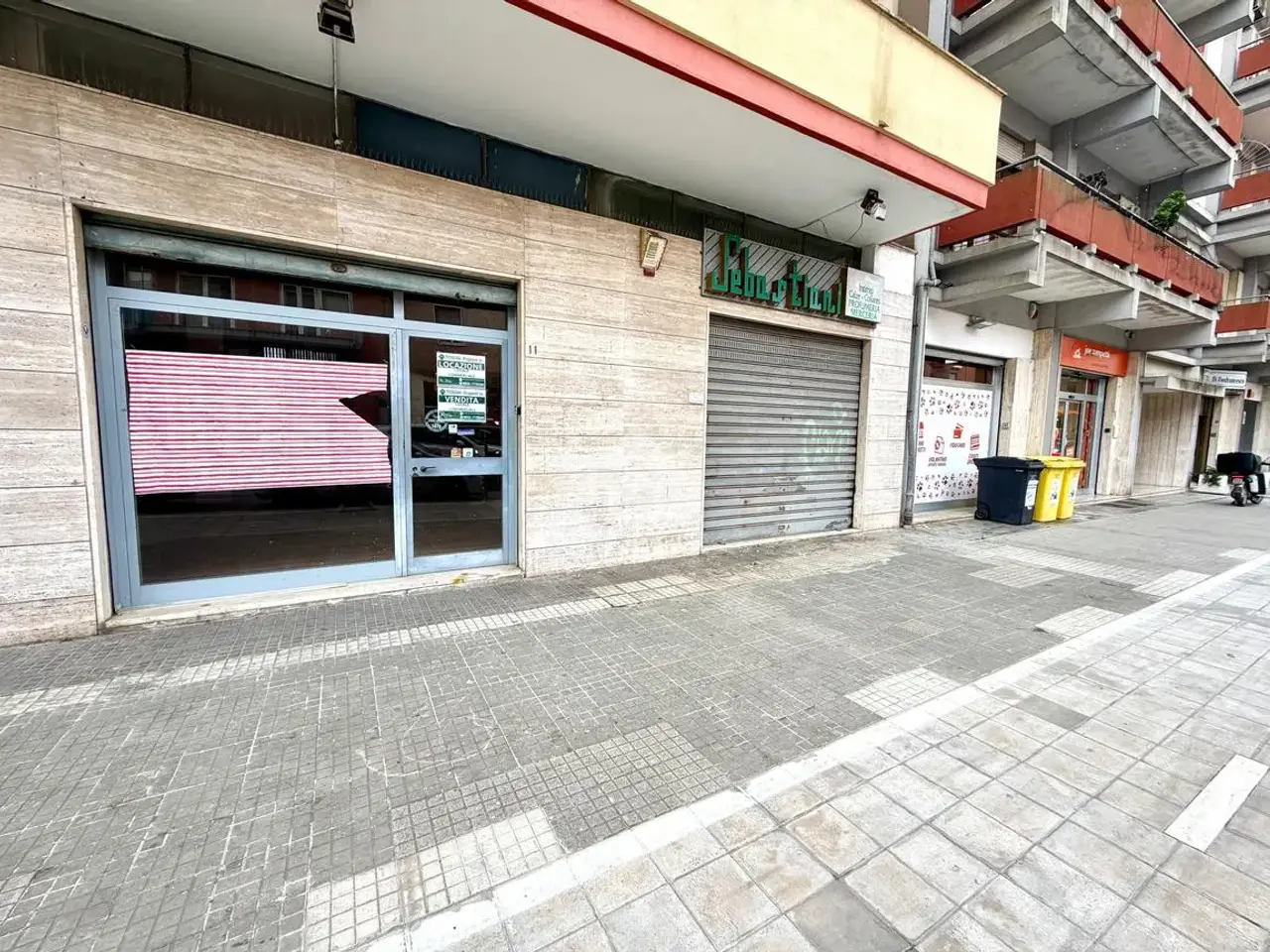 Negozio in Via Benedetto Croce 11, Lecce, {3} - Foto 1