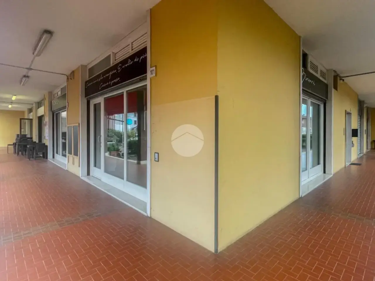 Negozio in Via Santissima 105, Borgosatollo, {3} - Foto 1
