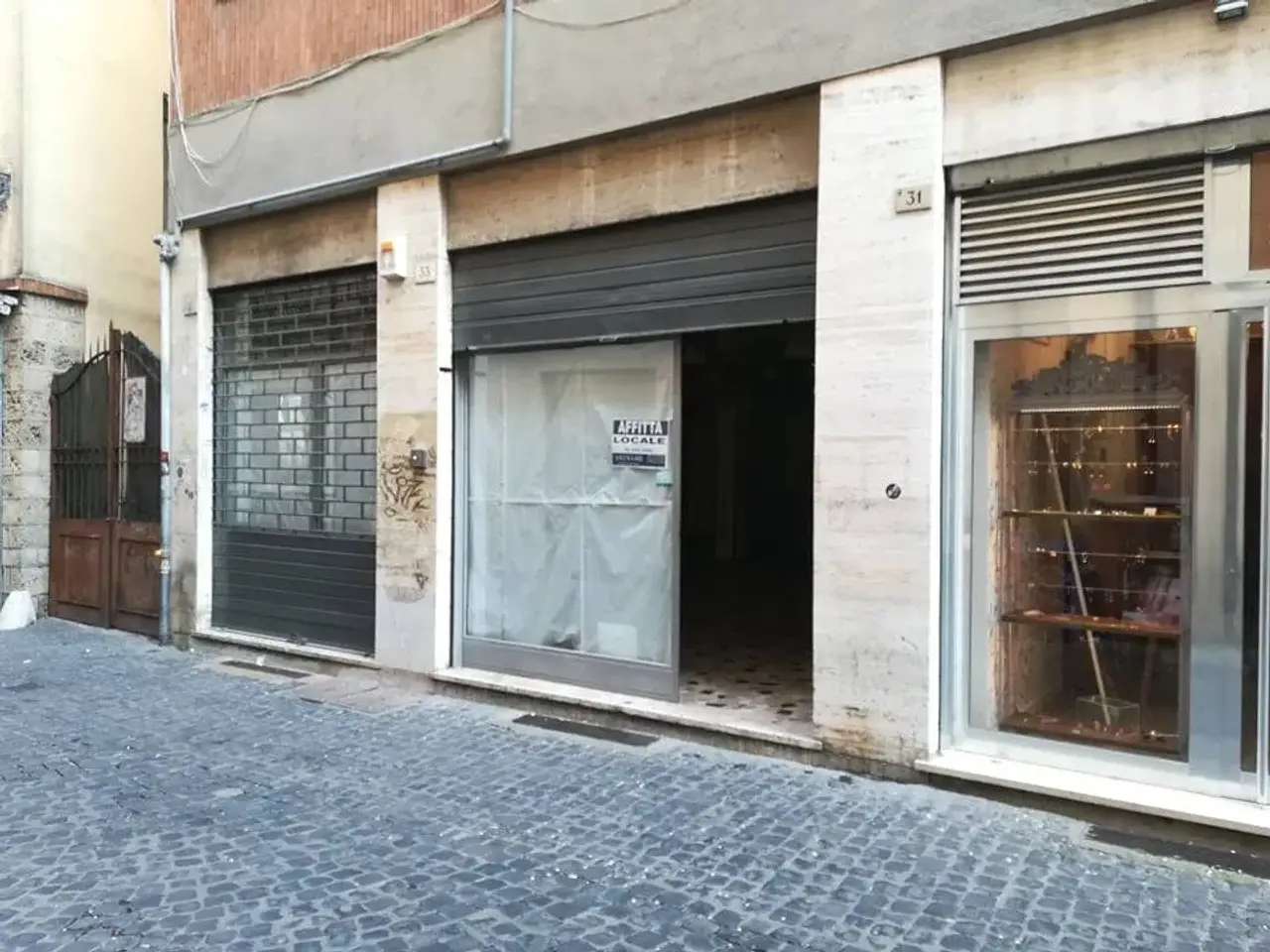 Negozio in Via Petroni, Terni, {3} - Foto 2