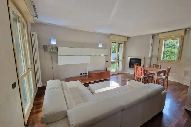 Mansion in Via dei Bersaglieri 22, Bergamo - Photo 1