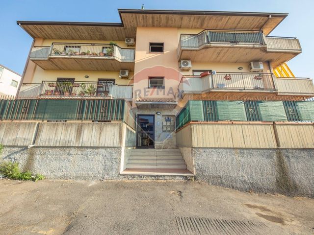 3-room flat in Via I Traversa 83, Belpasso - Photo 1