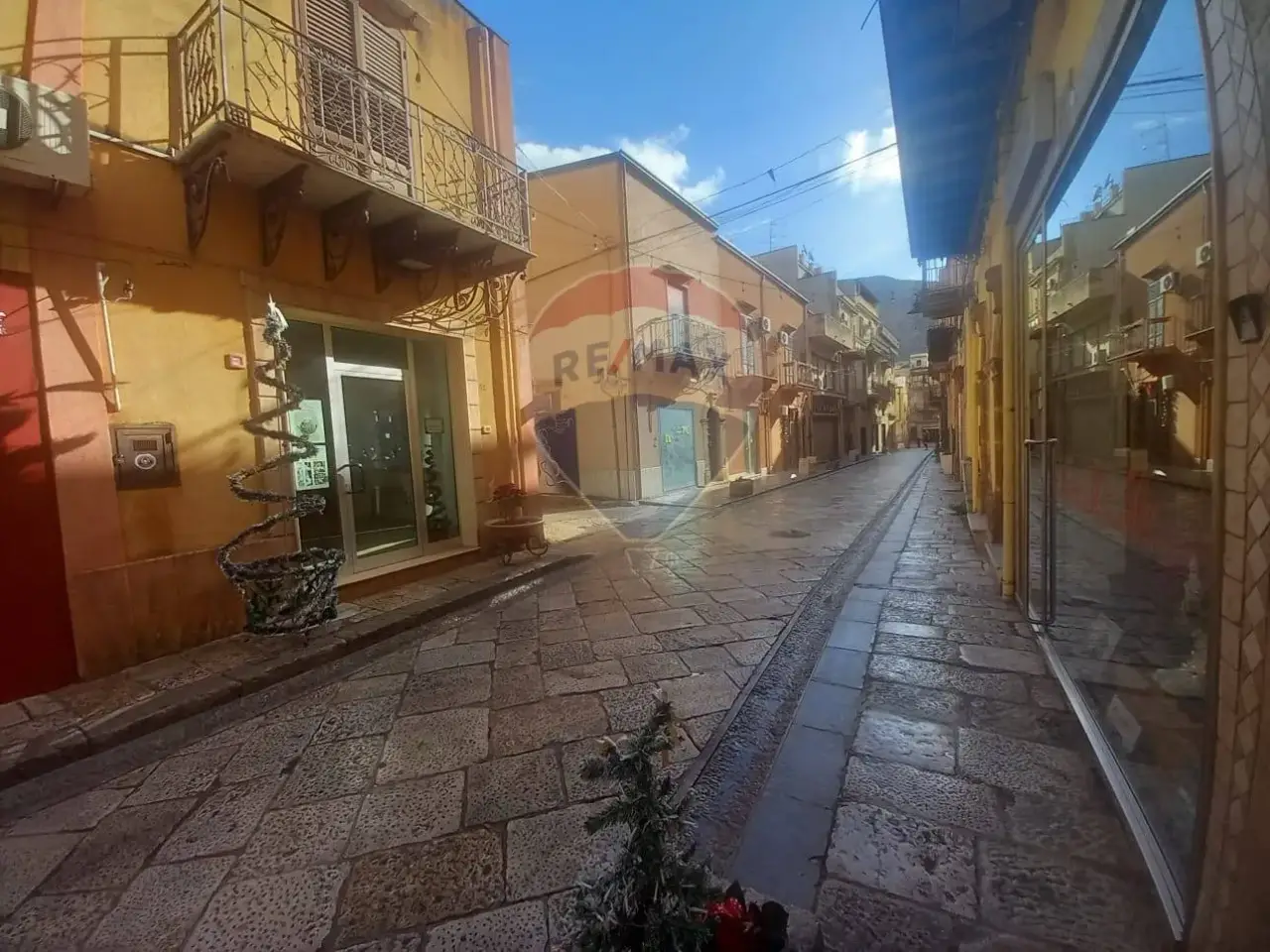 Negozio in Via Francesco Crispi 32, Partinico, {3} - Foto 2