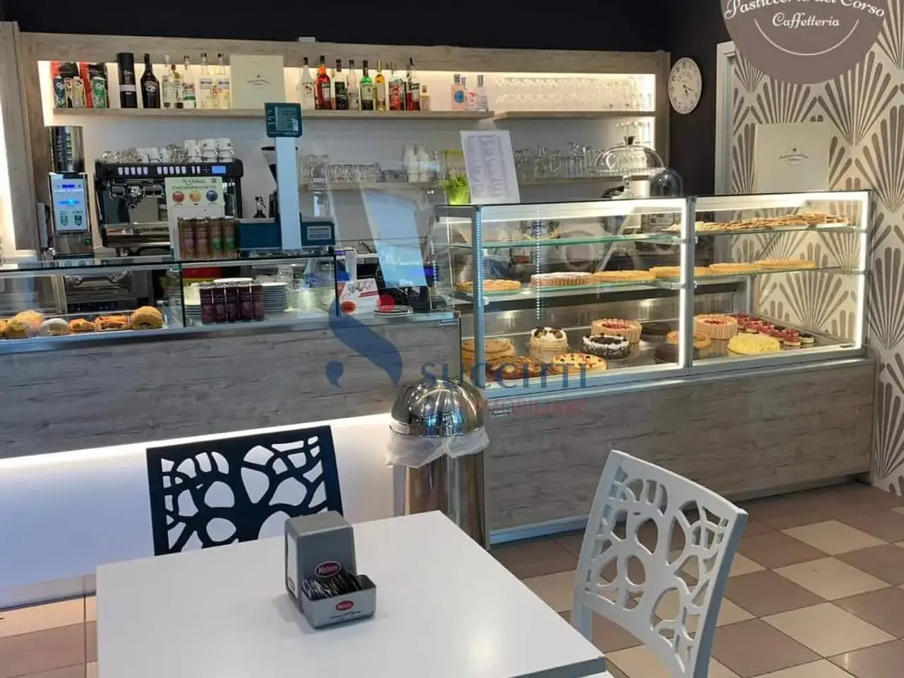 Esercizio commerciale in Corso Matteotti 8, Sant'Egidio Alla Vibrata, {3} - Foto 1