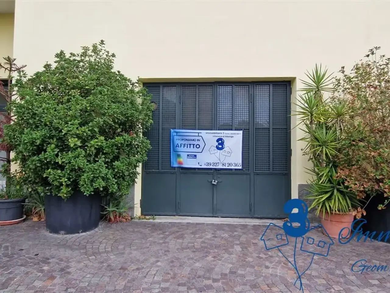 Magazzino in Piazza Cav. Isoleri 2, Villanova D'Albenga, {3} - Foto 1