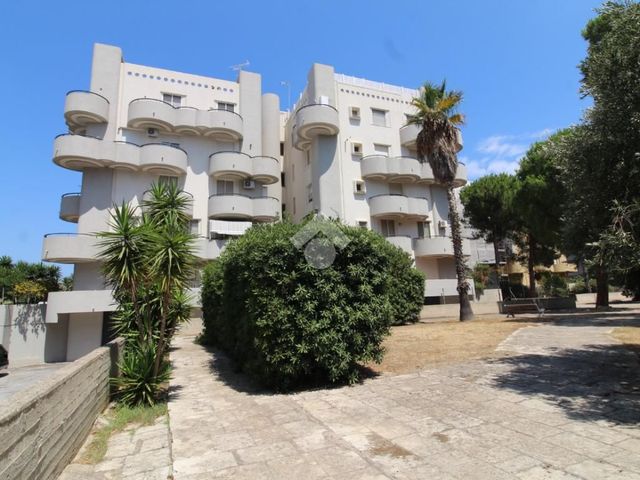 3-room flat in Viale Belgio 60, Brindisi - Photo 1