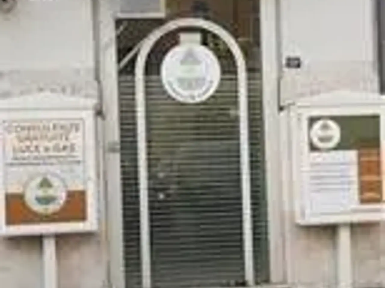 Esercizio commerciale in Via Giosue' Carducci, Trieste, {3} - Foto 1