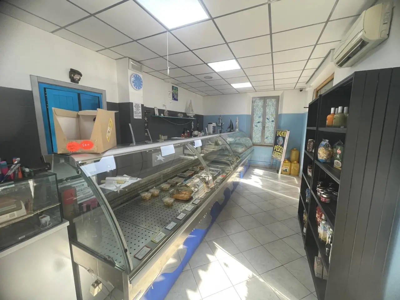 Pescheria in Via U Foscolo, Spinetoli, {3} - Foto 2