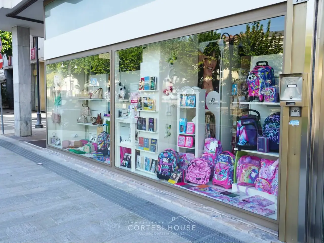 Locale commerciale in Via Antonio Locatelli 80, Trescore Balneario, Trescore Balneario, {3} - Foto 1
