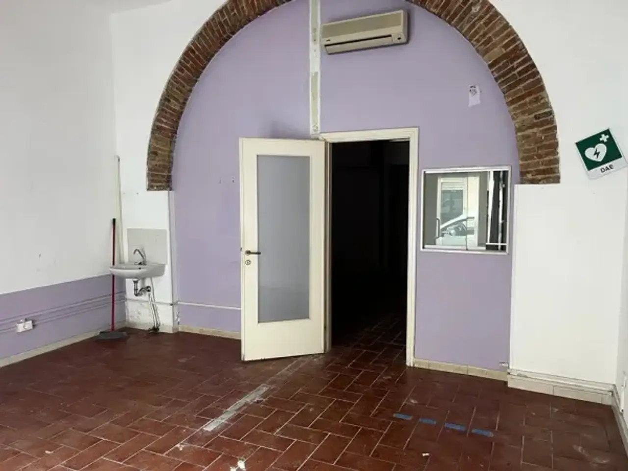 Negozio in Via Provinciale Pisana 200, Livorno, {3} - Foto 2