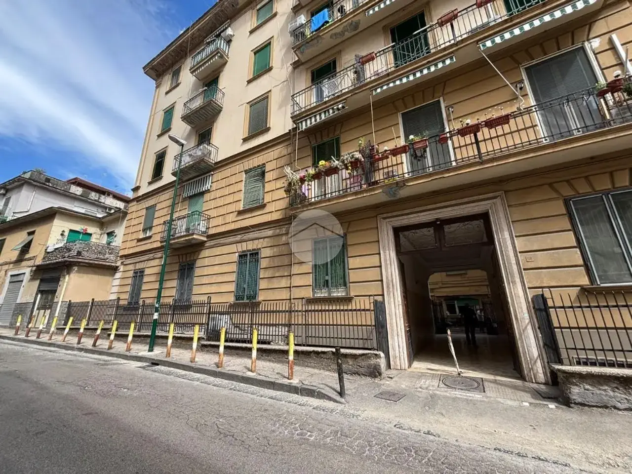 Magazzino in Via Michele Guadagno 58, Napoli, {3} - Foto 1