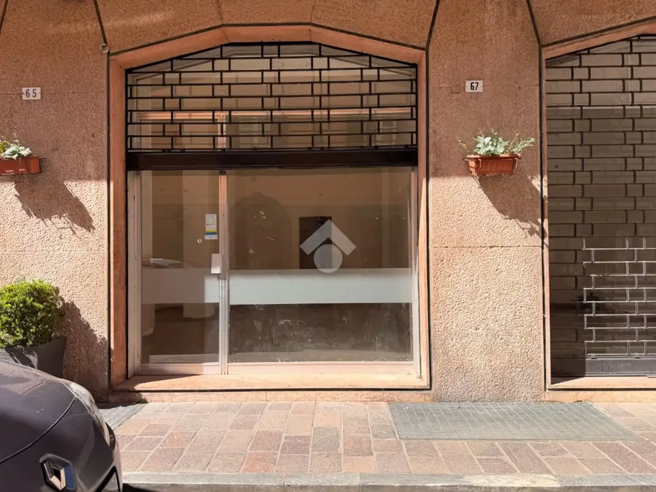 Negozio in Via Paolo Giacometti 67, Novi Ligure, {3} - Foto 1