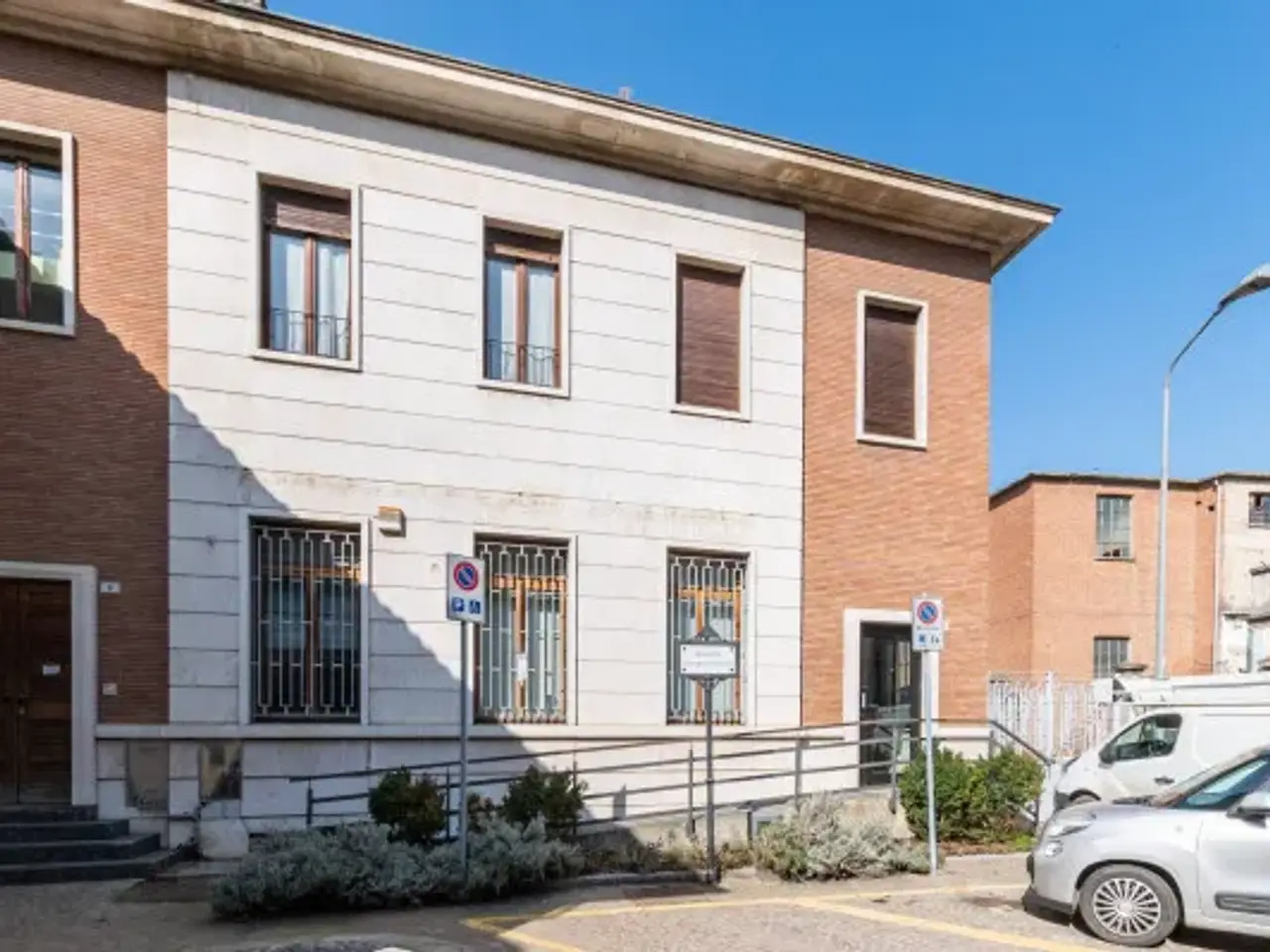 Negozio in Via XXV Aprile 35, Castellazzo Bormida, {3} - Foto 2