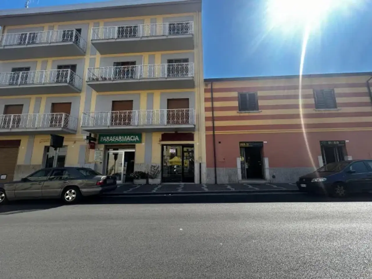 Negozio in Piazza Risorgimento, San Giorgio Del Sannio, {3} - Foto 2