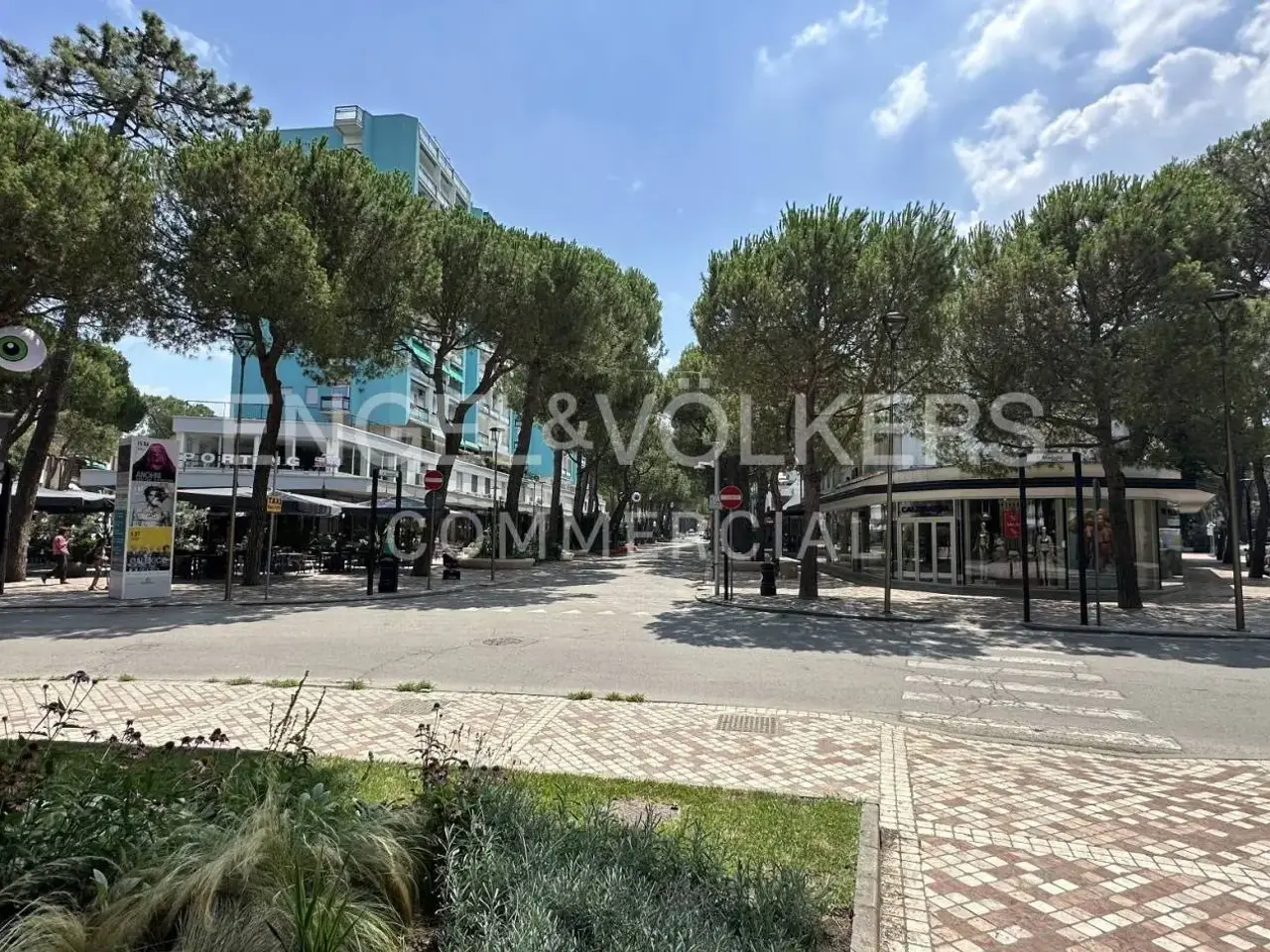 Negozio in Piazzale 1 Maggio, Cervia, {3} - Foto 1