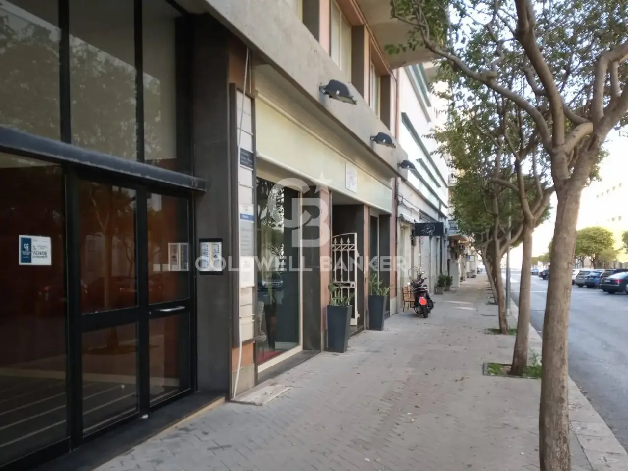 Negozio in Viale Ten. Lena 79, Ragusa, {3} - Foto 1