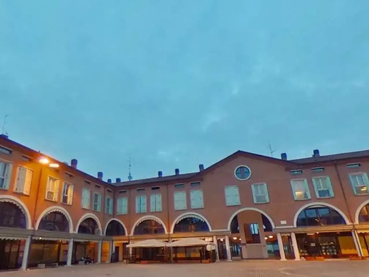 Parcheggio chiuso in Piazza della Bilancia , Campogalliano (Mo), Campogalliano, Campogalliano, {3} - Foto 1