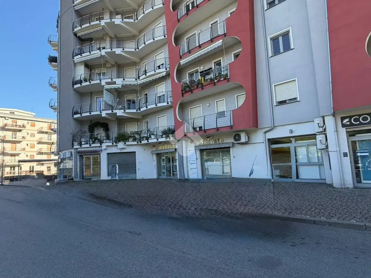 Magazzino in Via Nestore Mazzei 1, Corigliano-Rossano, {3} - Foto 1