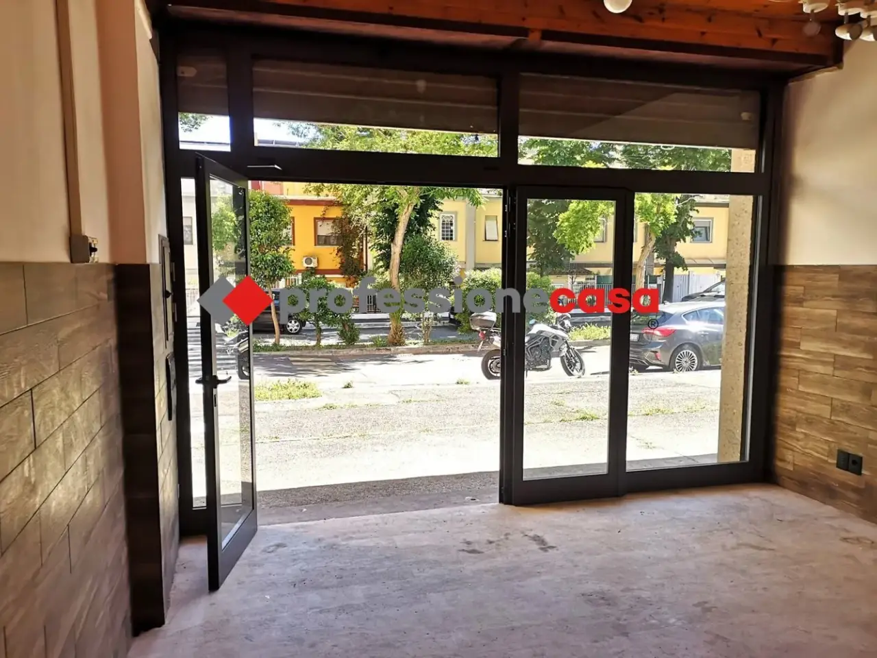 Negozio in Via Singen, Pomezia, {3} - Foto 2