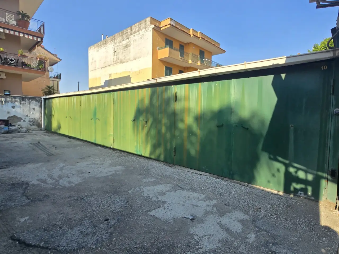 Parcheggio chiuso in Via Spazzilli 108, Giugliano In Campania, {3} - Foto 2