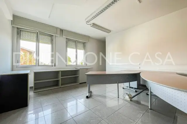 Shared office, Carpi - Photo 1