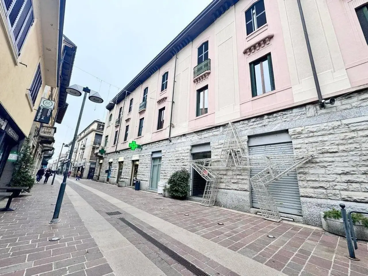 Locale commerciale in Via Vincenzo da Seregno Seregno, Seregno, {3} - Foto 1