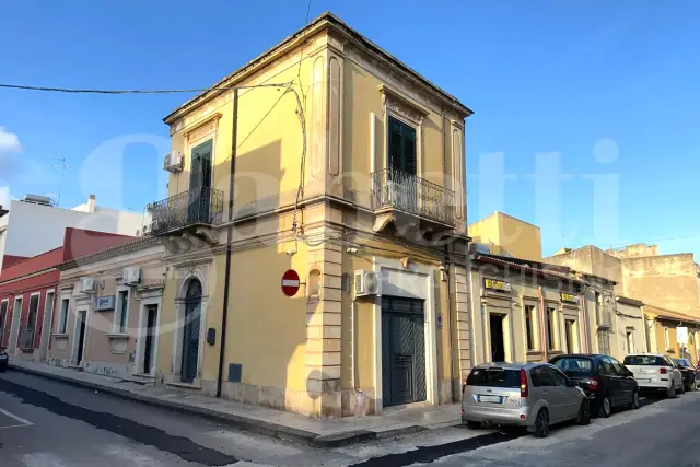 Casa indipendente in Via Venezia 21, Avola - Foto 1