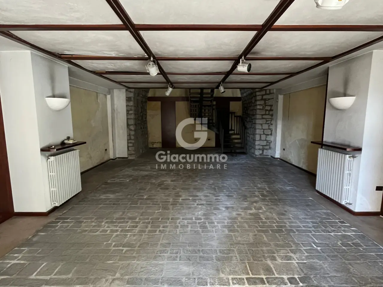 Palazzina commerciale in Via Nicola Vaccaro, Potenza, {3} - Foto 1