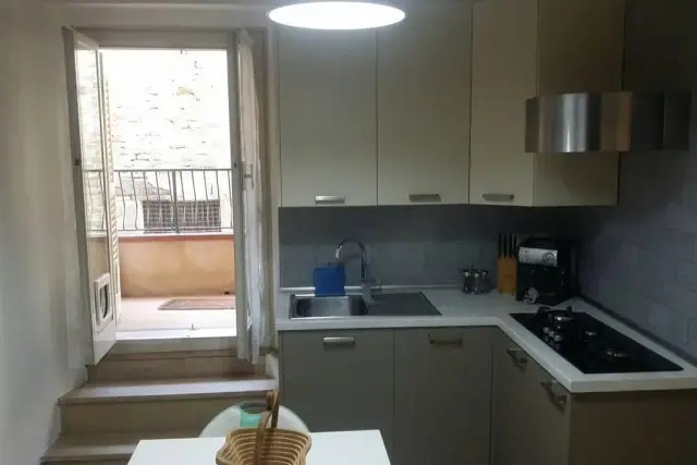 Vierzimmerwohnung in Piazza Leonida Bissolati, Falconara Marittima - Foto 1