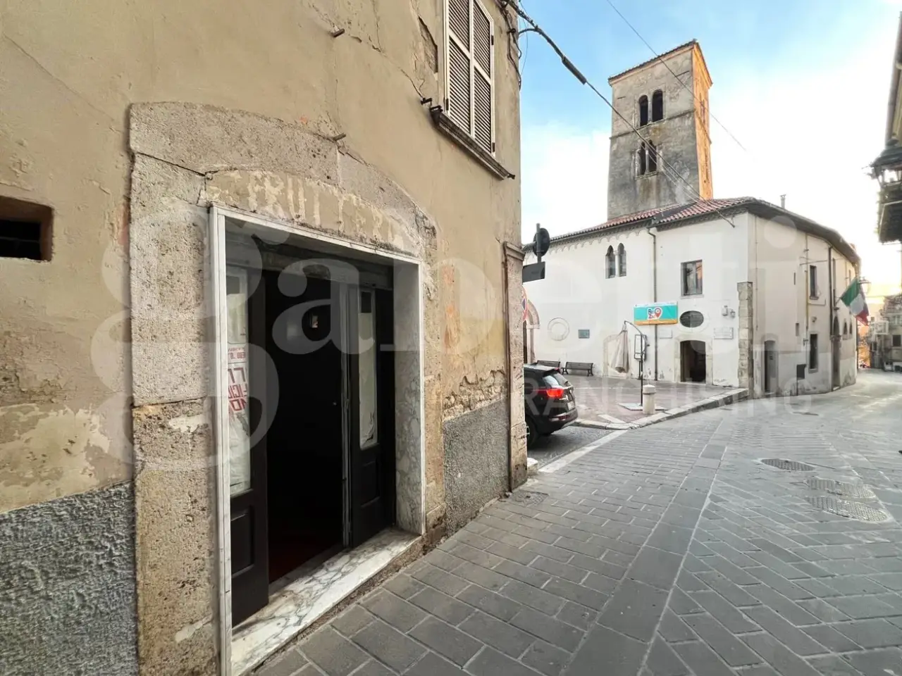 Negozio in C.So Marcelli 48, Isernia, {3} - Foto 1