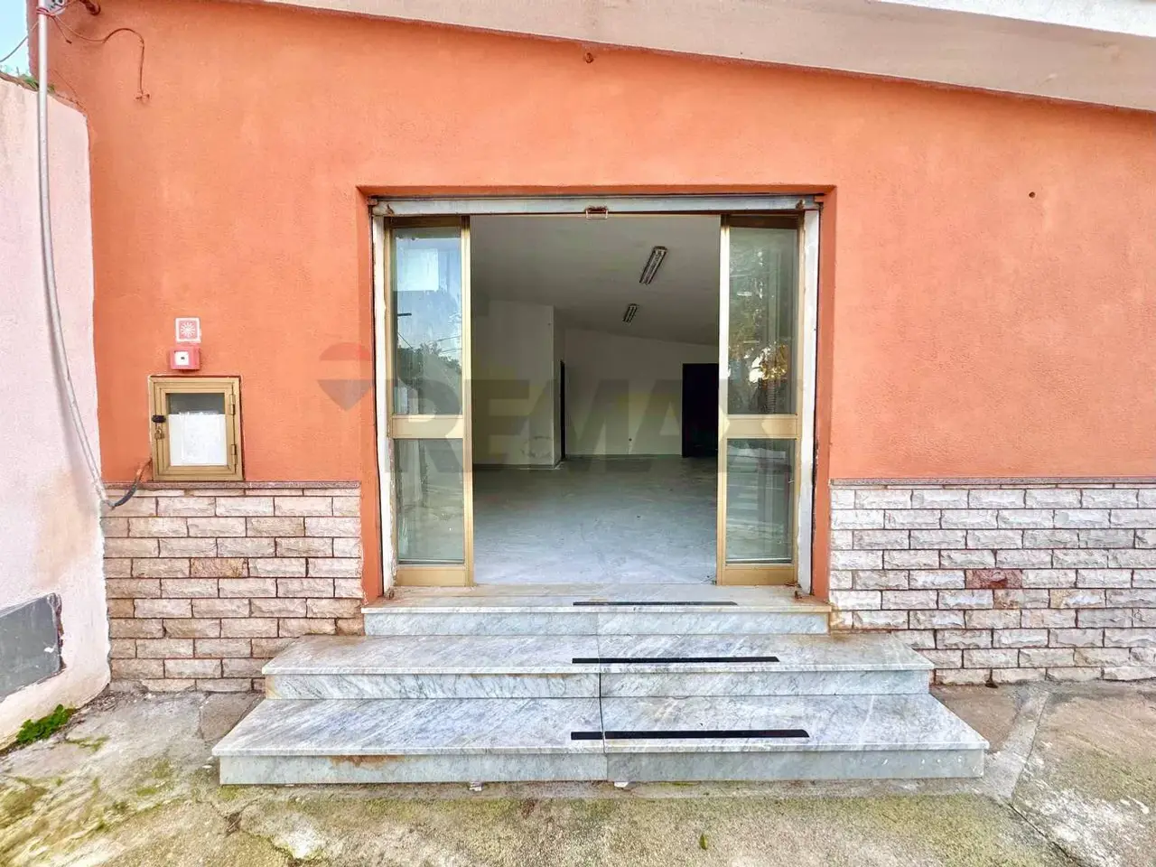 Negozio in Via Partinico Snc, Terrasini, {3} - Foto 1